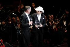 Read More - Senator Frist Honors Brad Paisley at Nashville Symphony